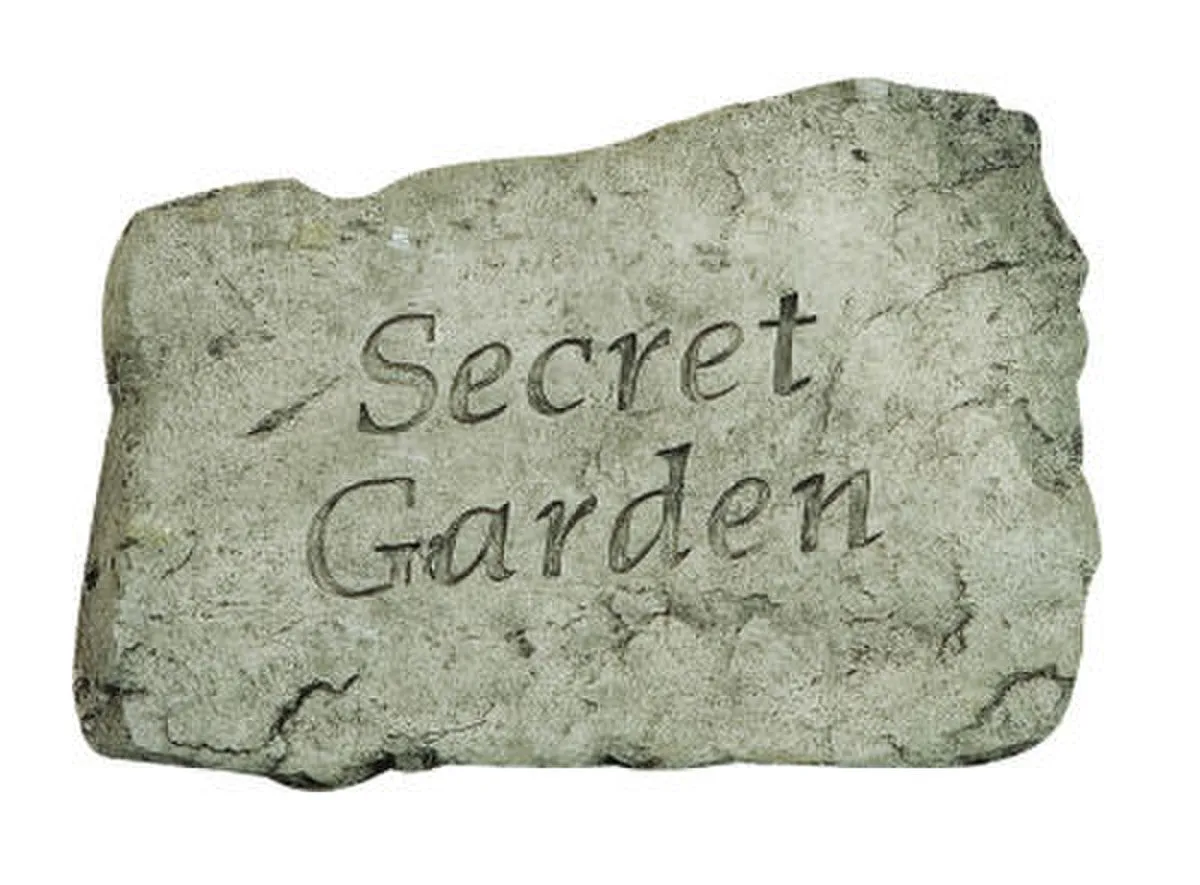 10" Stone - Secret Garden
