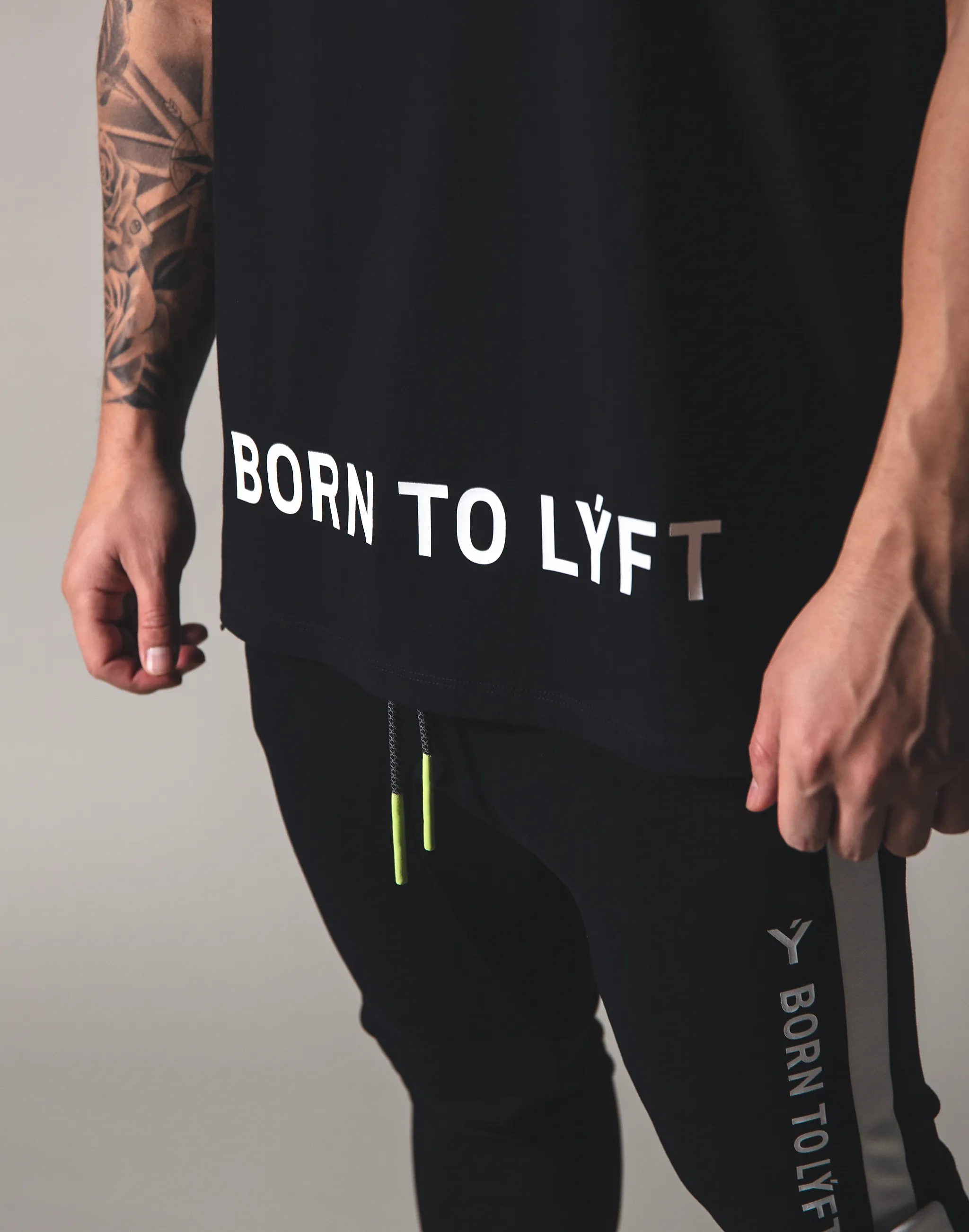 BORN TO LÝFT Big T-Shirt - Black