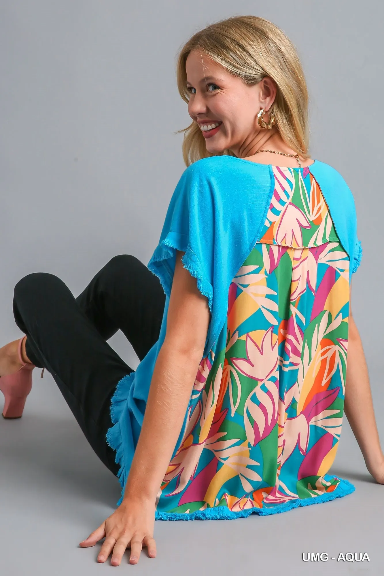 The Aqua Linen Blend Top