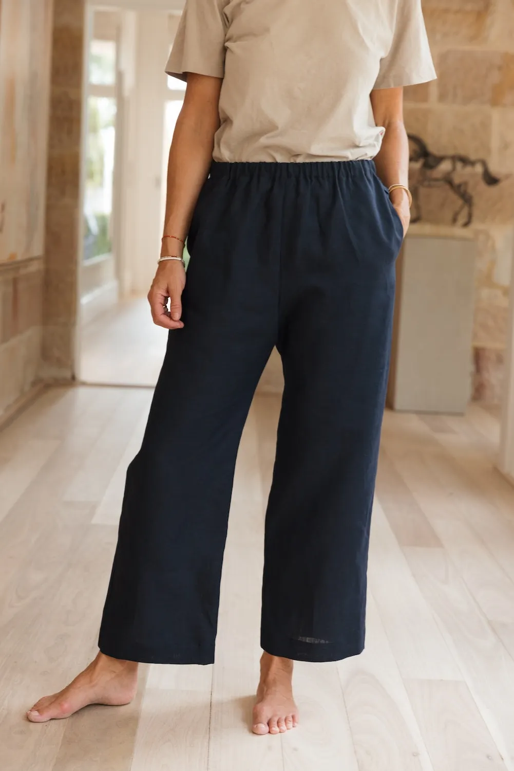 The Travel Pant - Navy