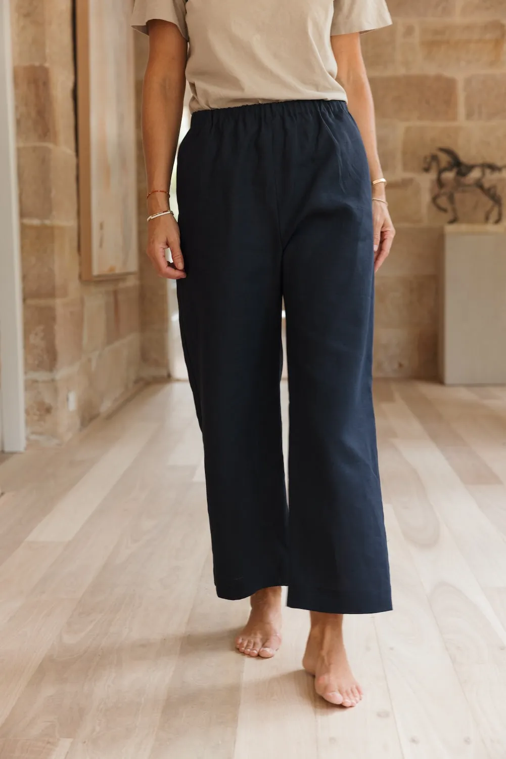 The Travel Pant - Navy