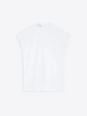 V-neck tee